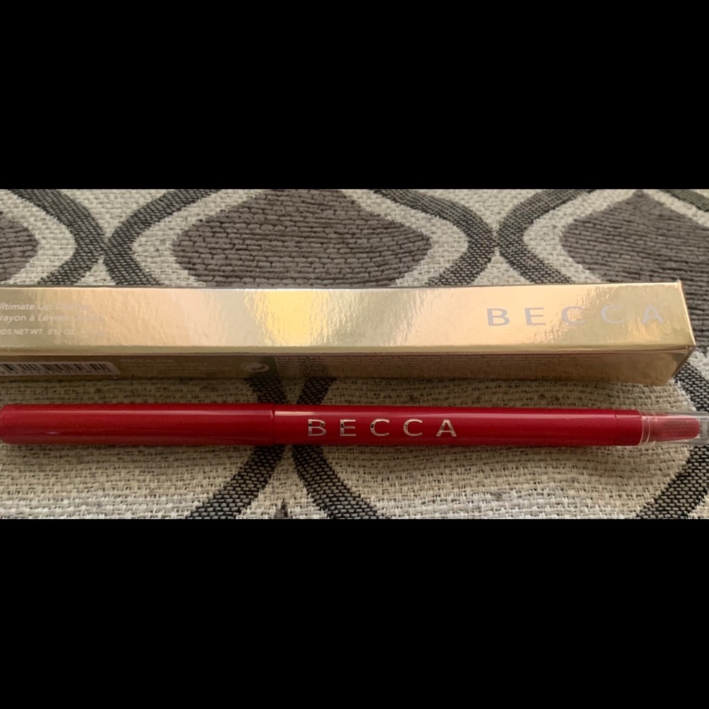 Lip Definer